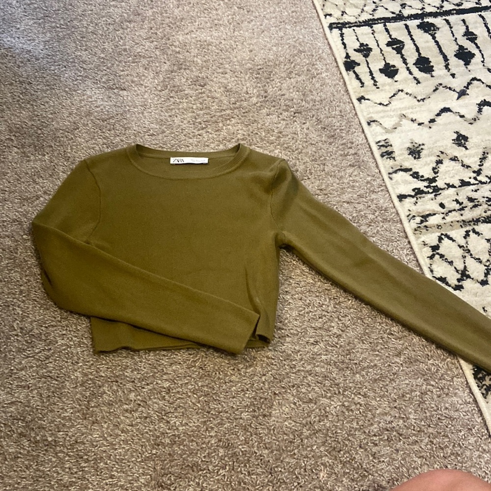 Zara long sleeve cropped shirt